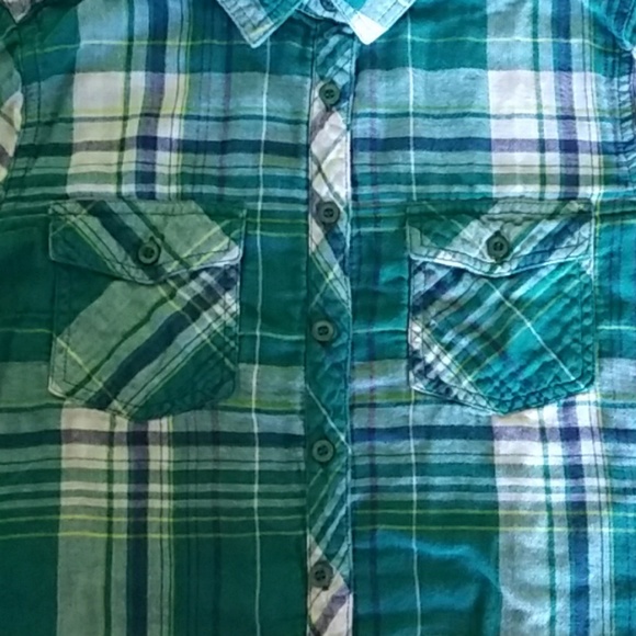 Button down - Picture 3 of 5